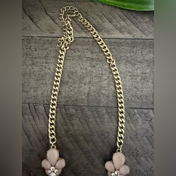 Elegant Gold and Pink Floral Necklace - Picture 7 of 9